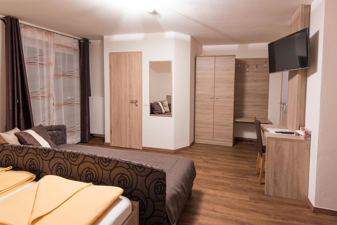 Gaestehaus Zwischenberger โอเบอร์เวลลัค ภายนอก รูปภาพ