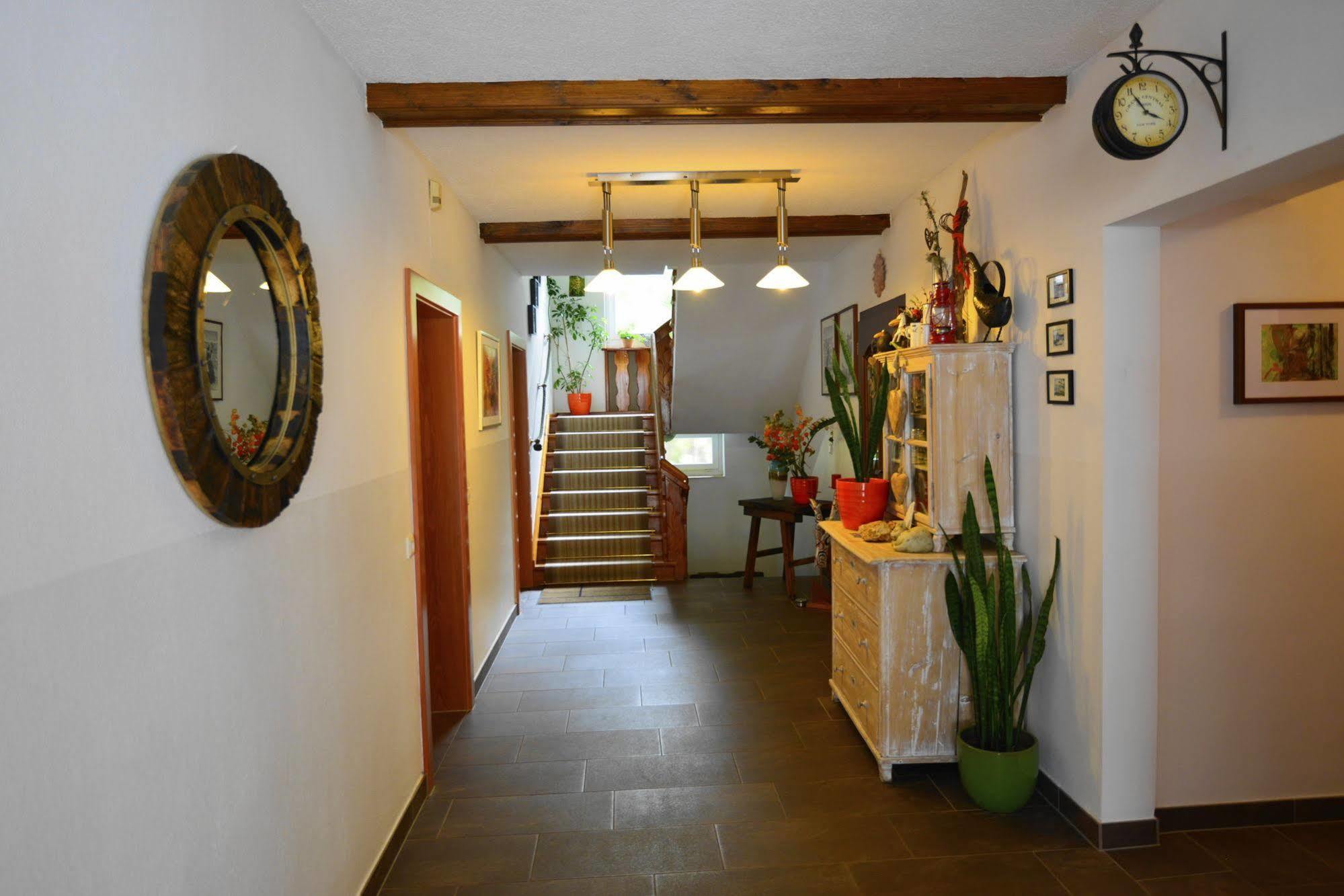 Gaestehaus Zwischenberger โอเบอร์เวลลัค ภายนอก รูปภาพ