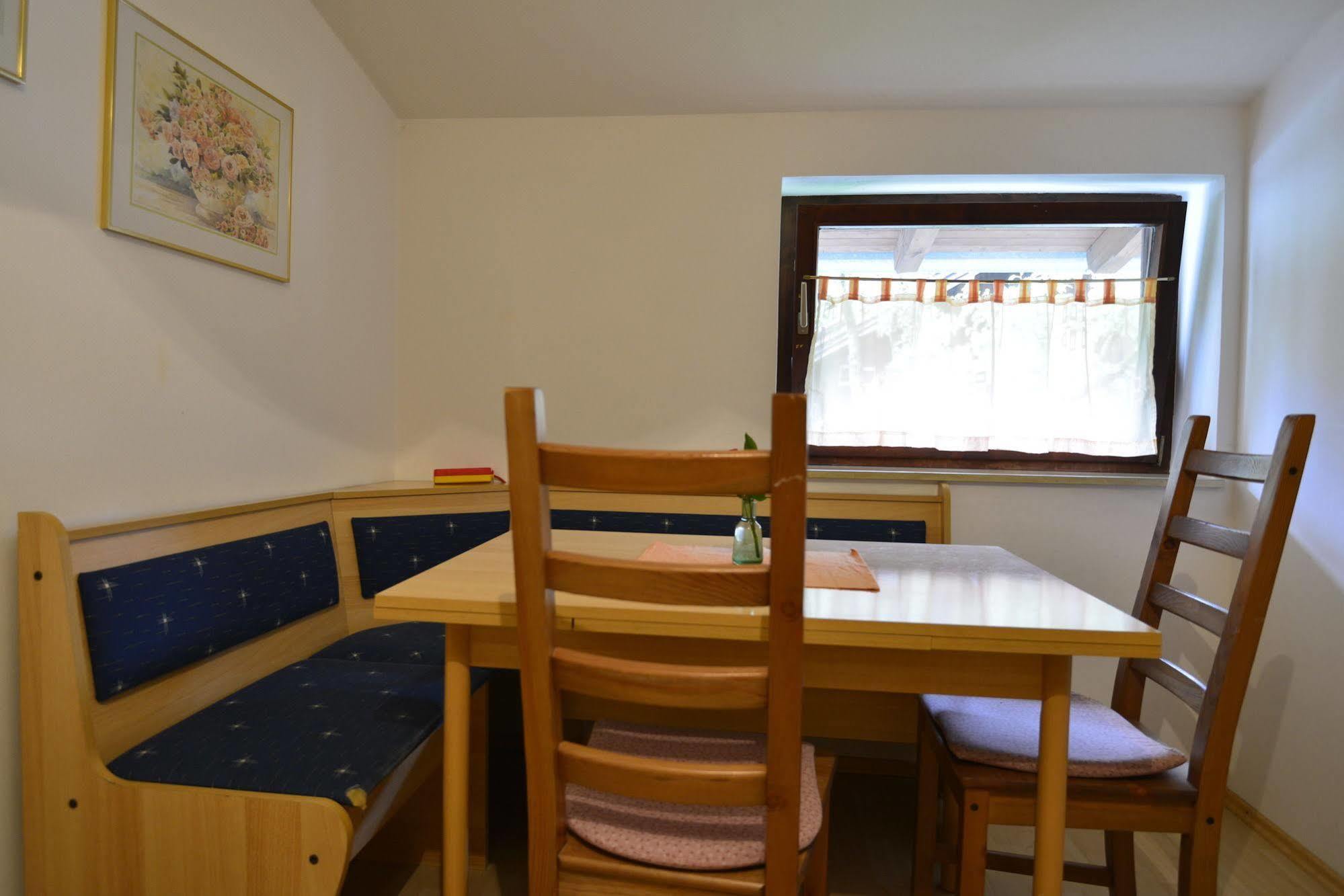 Gaestehaus Zwischenberger โอเบอร์เวลลัค ภายนอก รูปภาพ