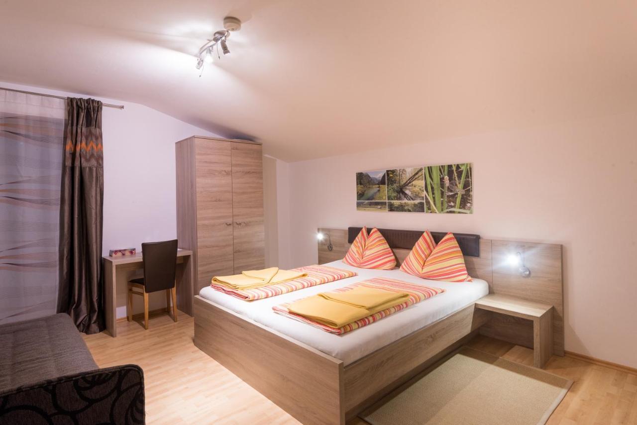 Gaestehaus Zwischenberger โอเบอร์เวลลัค ภายนอก รูปภาพ